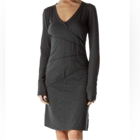 Athleta Charcoal Gray Long Sleeve Sunburst Dress Stretch Size S Heathered - Picture 1 of 12